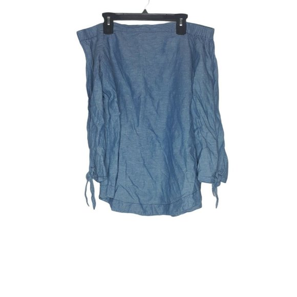 FREE PEOPLE Show Some Shoulder in Chambray Blouse - Picture 7 of 12